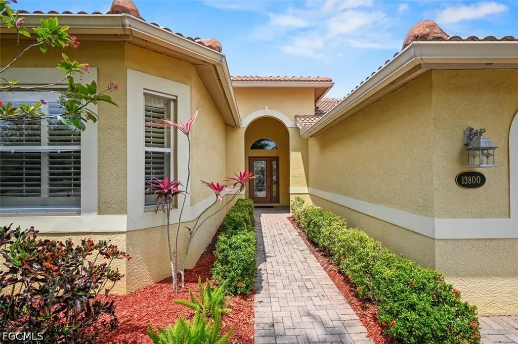 13800 Farnese Drive Estero FL 33928