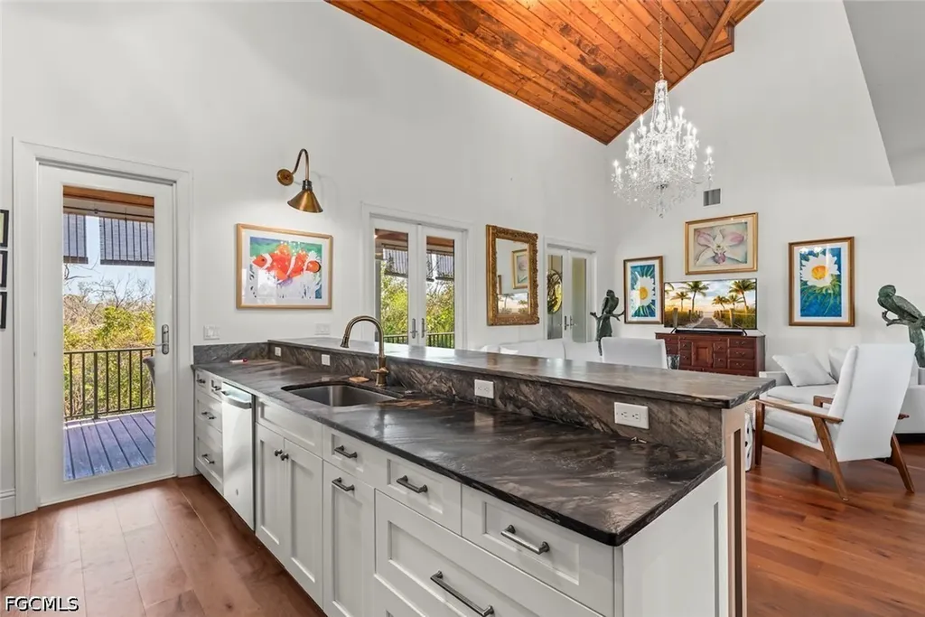 1428 Albatross Road Sanibel FL 33957