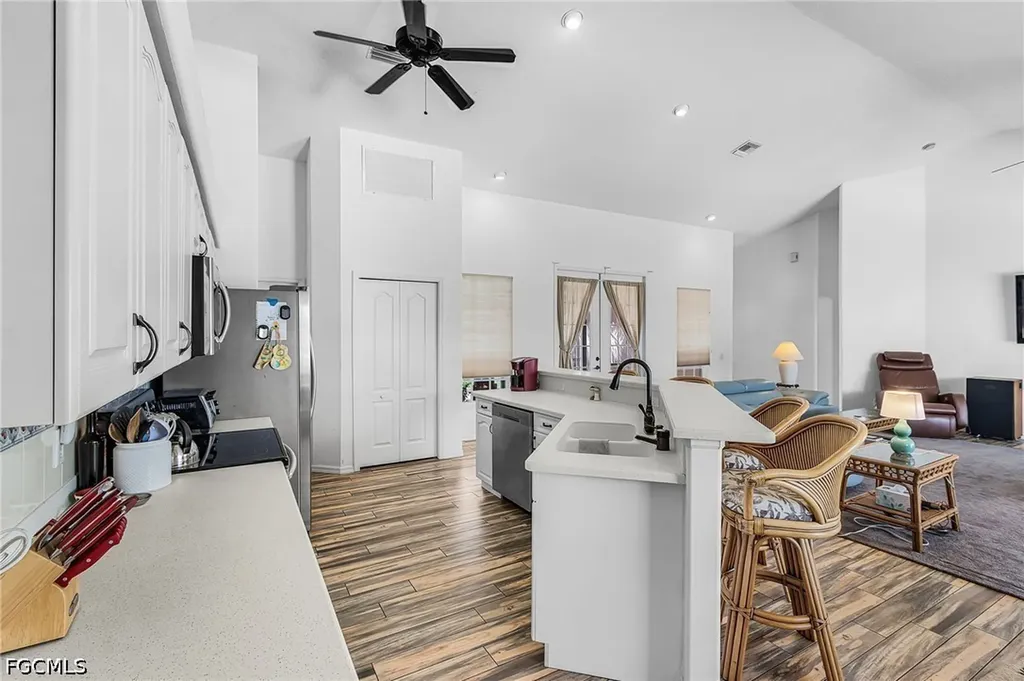 2601 SW 25th Terrace Cape Coral FL 33914