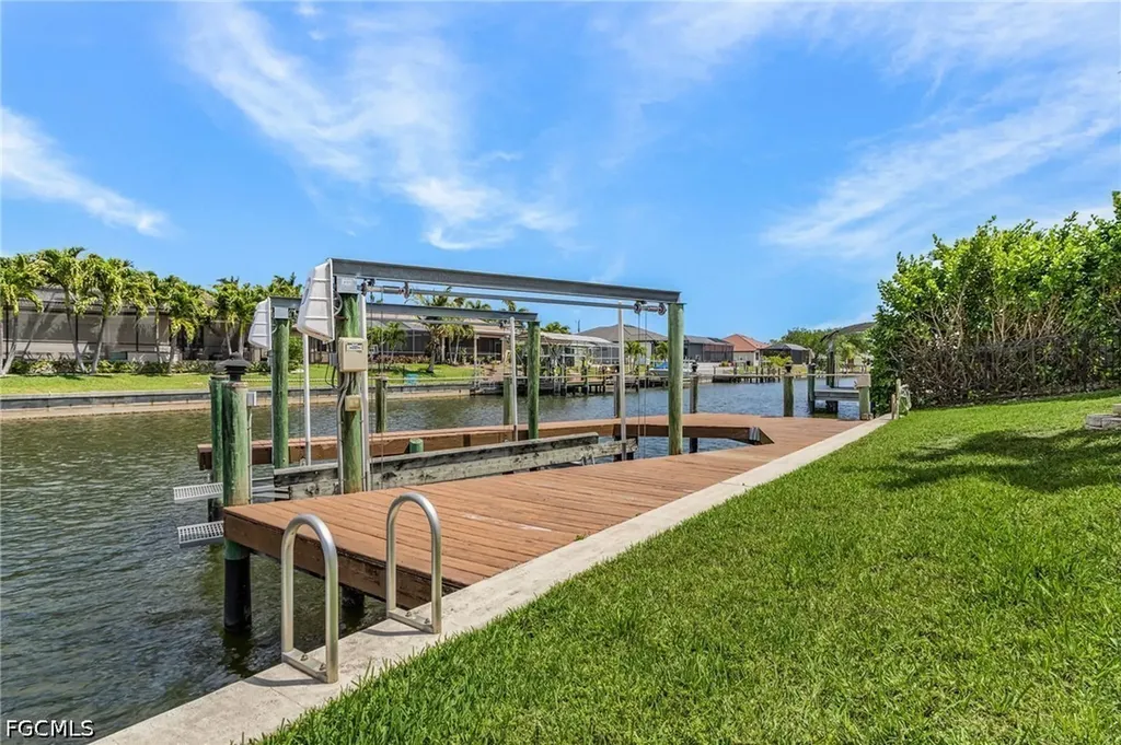 2601 SW 25th Terrace Cape Coral FL 33914
