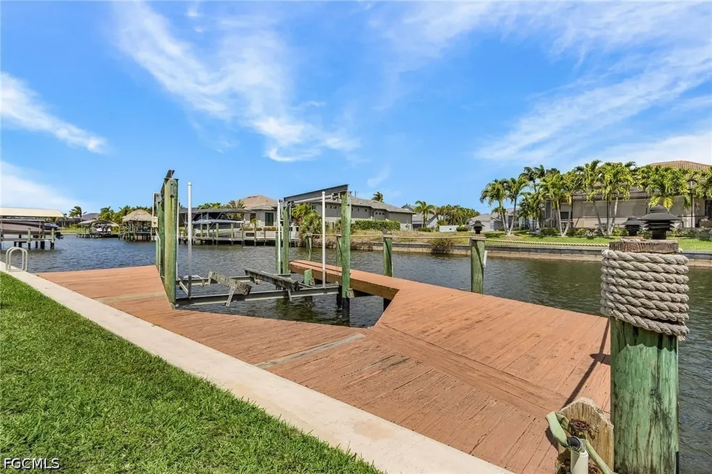 2601 SW 25th Terrace Cape Coral FL 33914