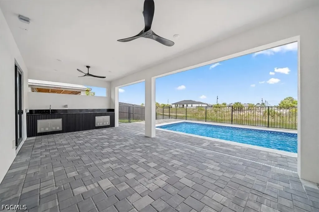 813 NW 8th Terrace Cape Coral FL 33993