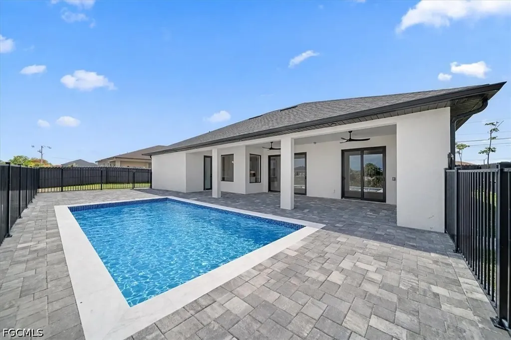 813 NW 8th Terrace Cape Coral FL 33993