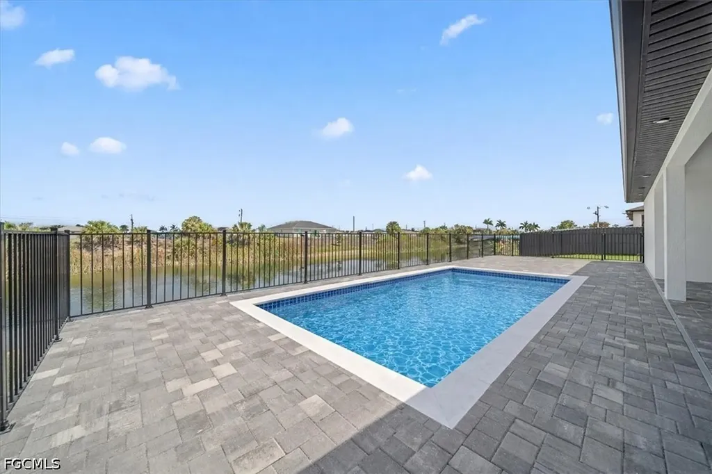813 NW 8th Terrace Cape Coral FL 33993