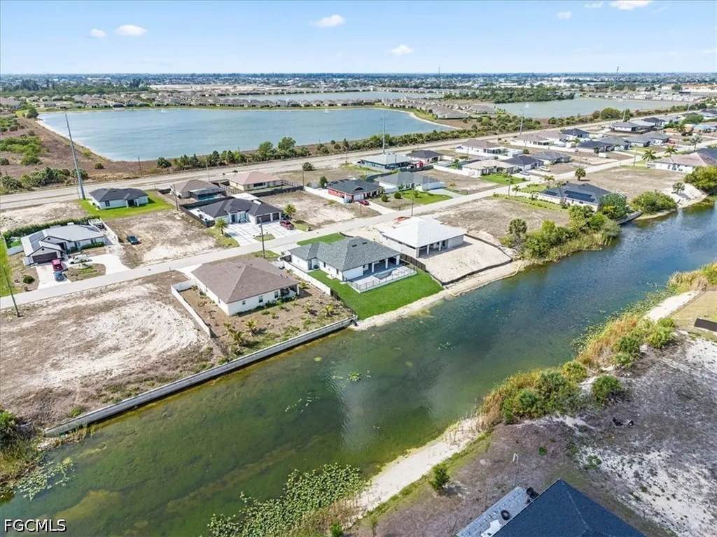 813 NW 8th Terrace Cape Coral FL 33993