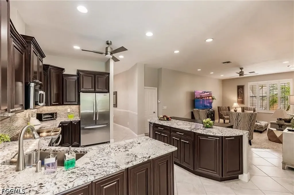 9811 Ensign Court Fort Myers FL 33919