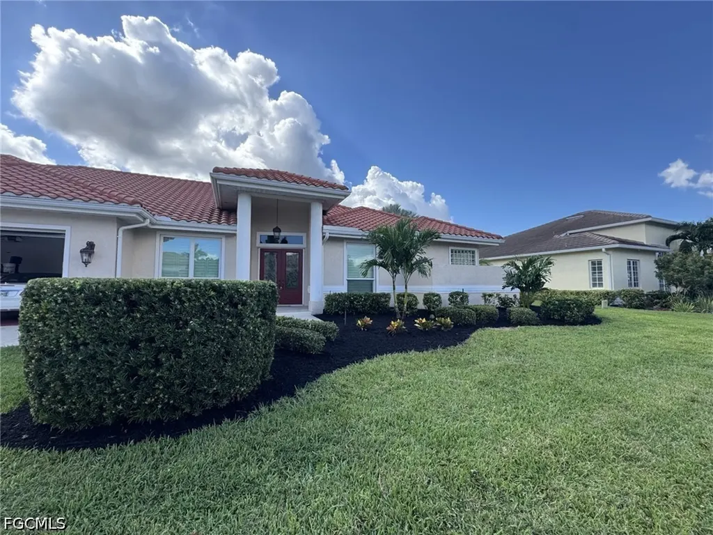 9811 Ensign Court Fort Myers FL 33919