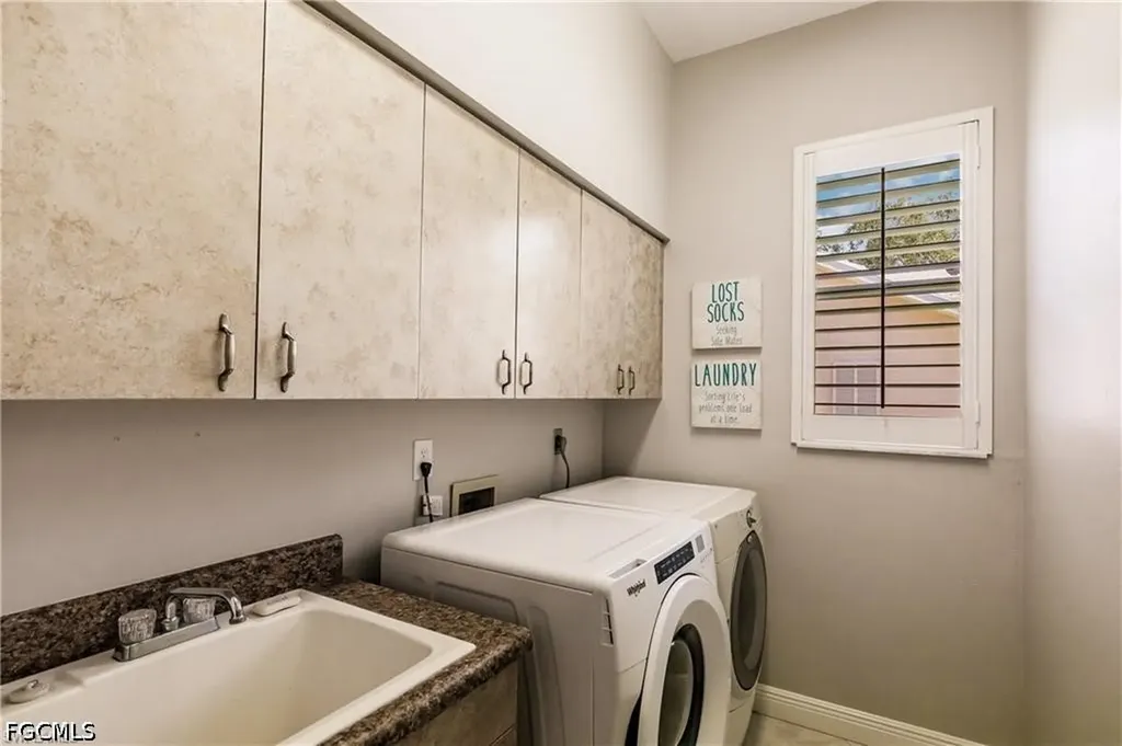 9811 Ensign Court Fort Myers FL 33919