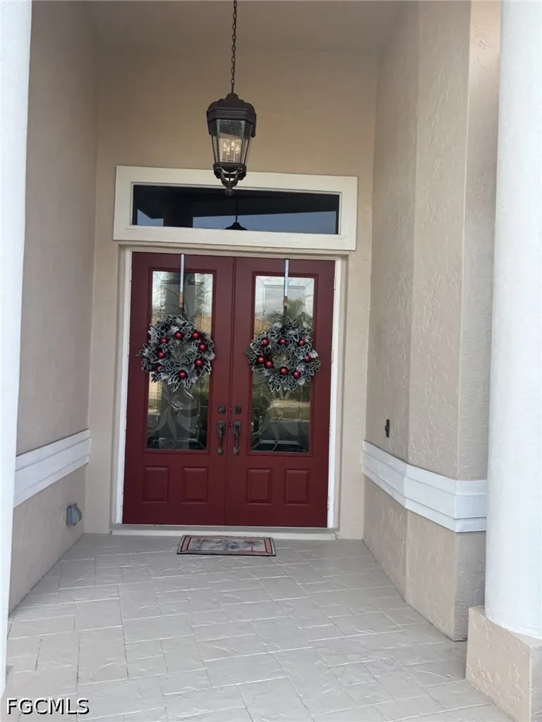 9811 Ensign Court Fort Myers FL 33919