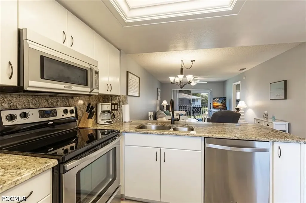 8180 Summerlin Village Circle Fort Myers FL 33919
