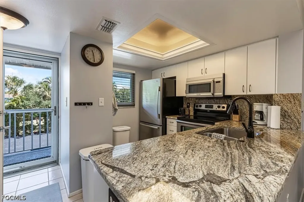 8180 Summerlin Village Circle Fort Myers FL 33919