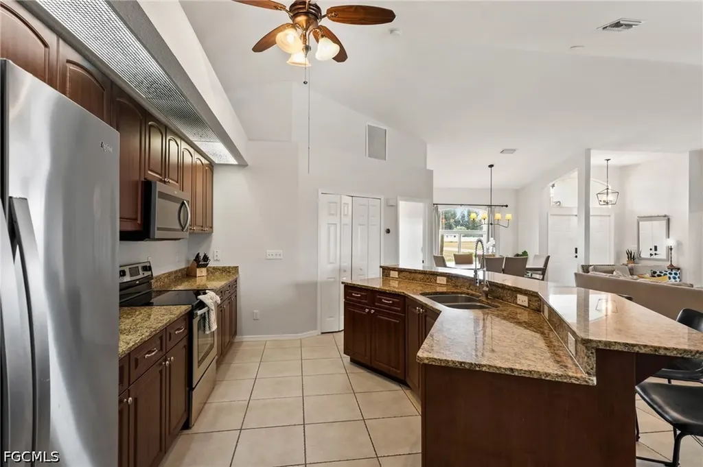 519 NE 19th Terrace Cape Coral FL 33909