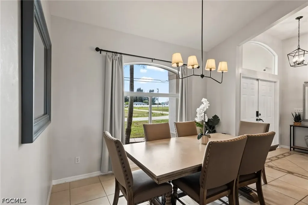 519 NE 19th Terrace Cape Coral FL 33909