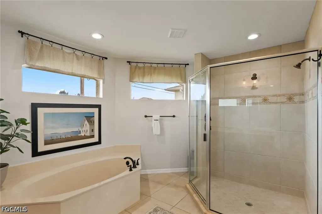 519 NE 19th Terrace Cape Coral FL 33909