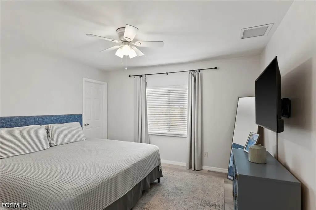 519 NE 19th Terrace Cape Coral FL 33909
