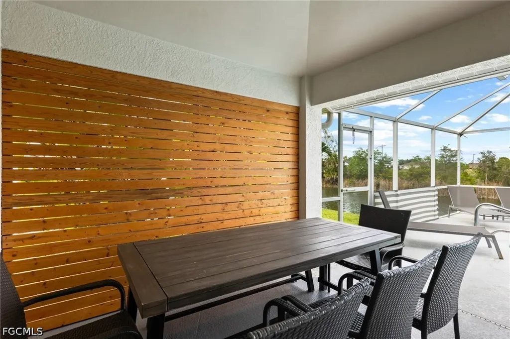 519 NE 19th Terrace Cape Coral FL 33909