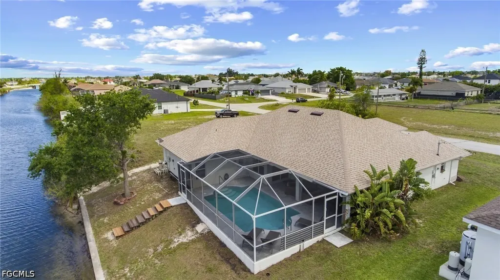 519 NE 19th Terrace Cape Coral FL 33909