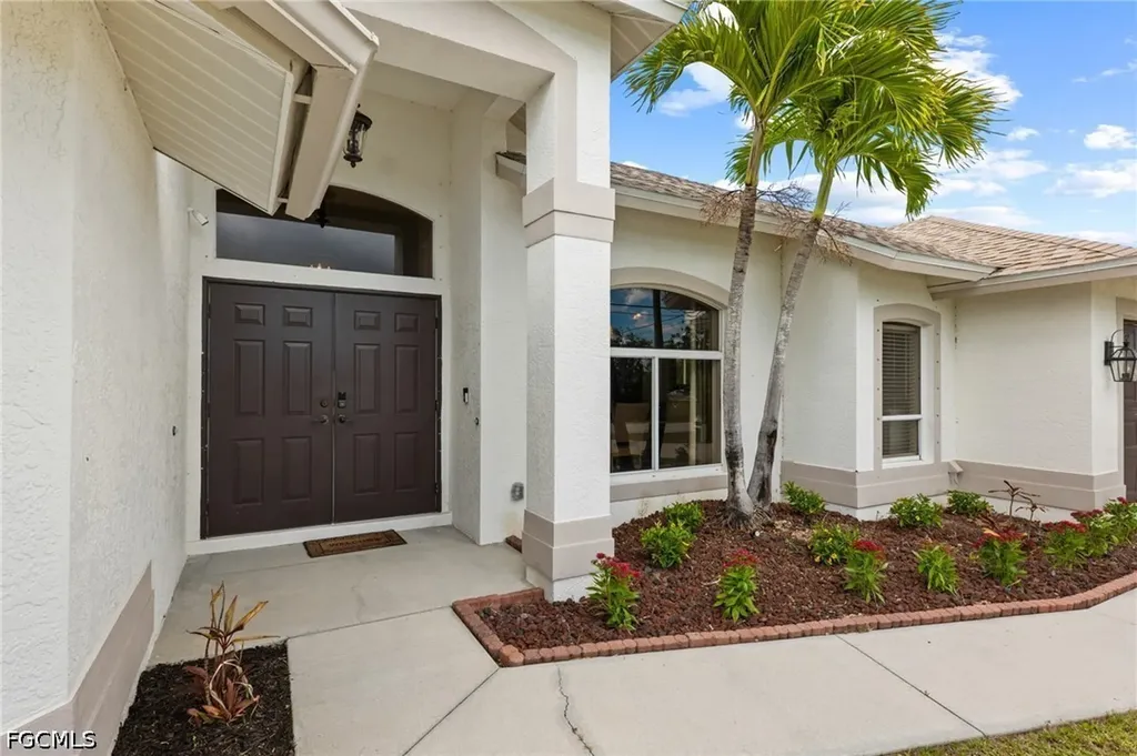 519 NE 19th Terrace Cape Coral FL 33909