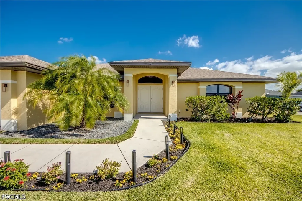515 SW 29th Terrace Cape Coral FL 33914