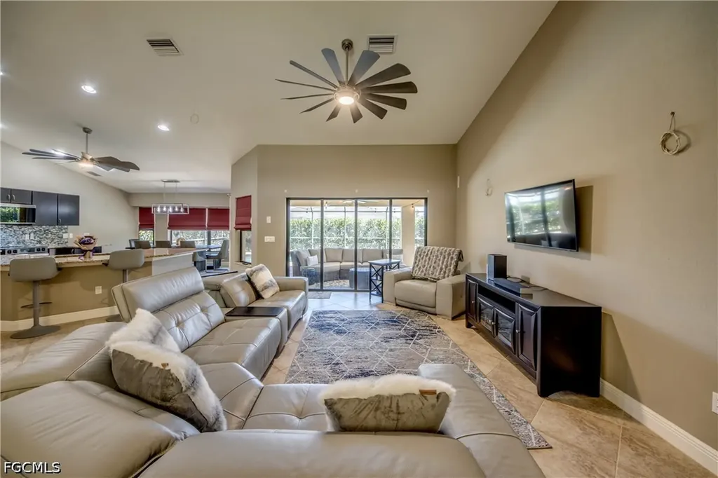 515 SW 29th Terrace Cape Coral FL 33914