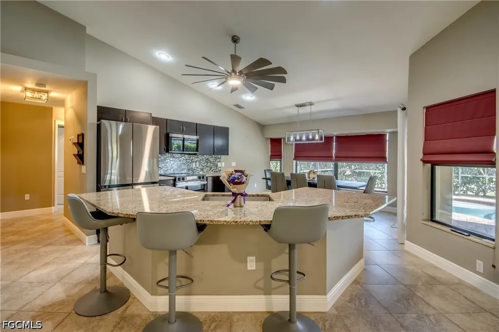515 SW 29th Terrace Cape Coral FL 33914