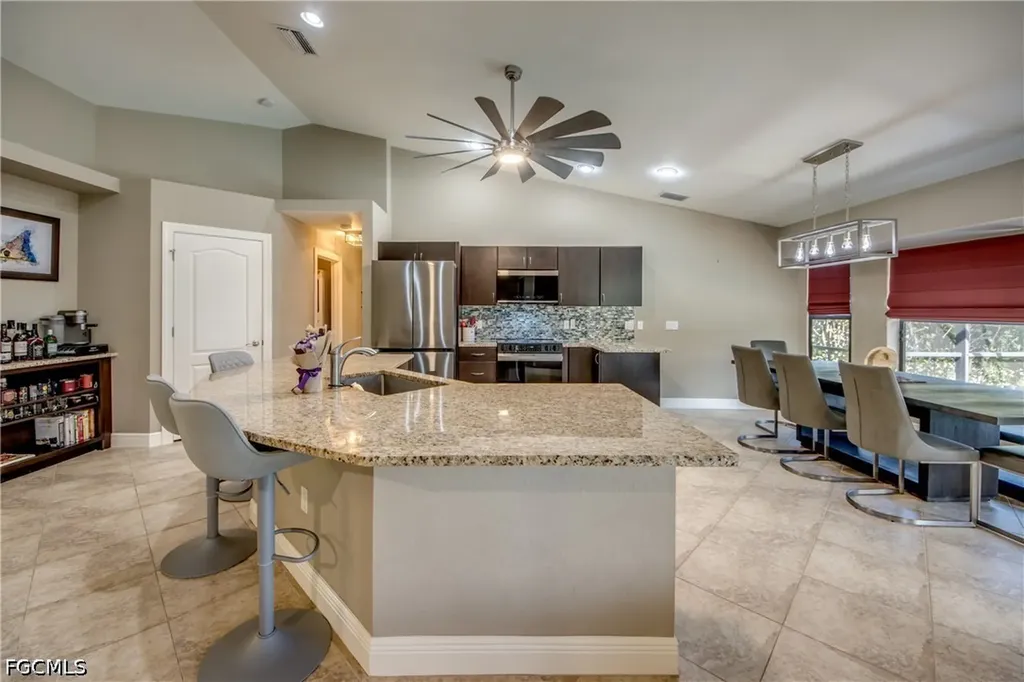 515 SW 29th Terrace Cape Coral FL 33914