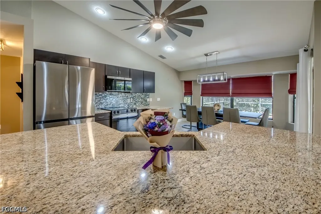 515 SW 29th Terrace Cape Coral FL 33914