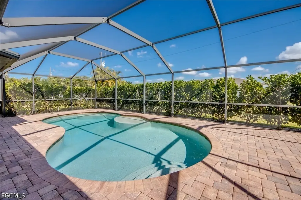 515 SW 29th Terrace Cape Coral FL 33914