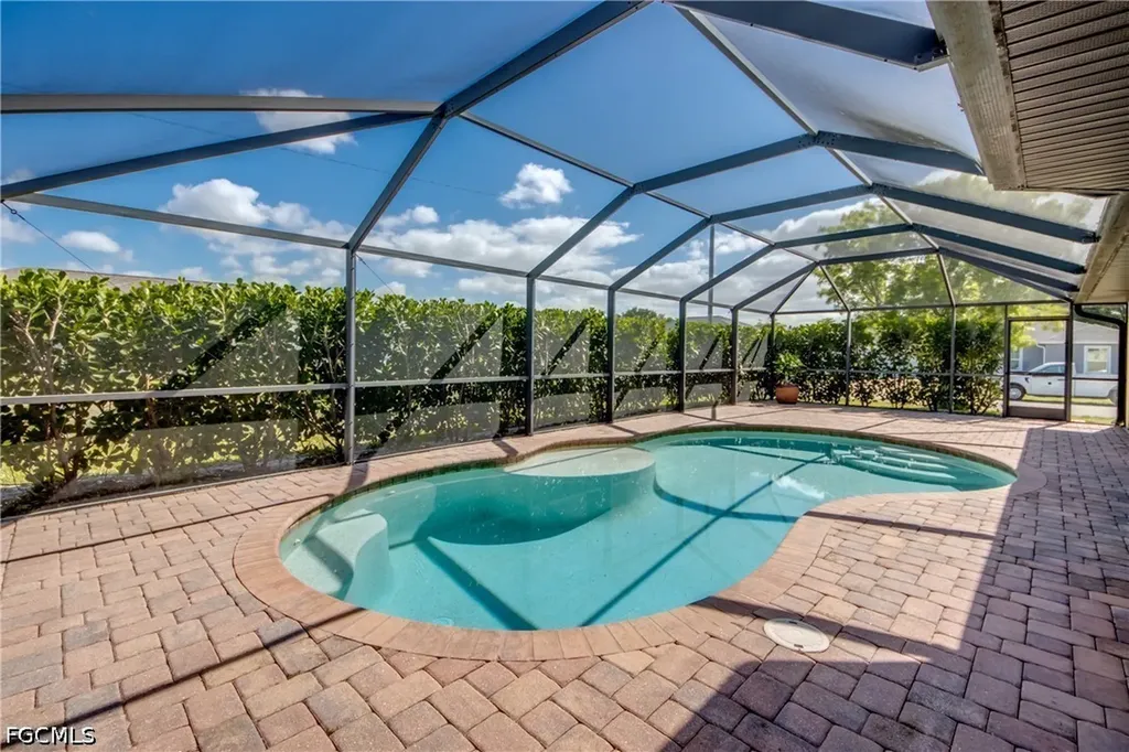 515 SW 29th Terrace Cape Coral FL 33914