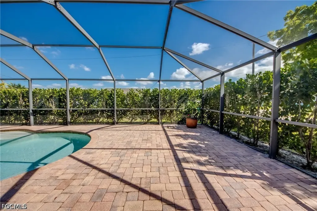 515 SW 29th Terrace Cape Coral FL 33914