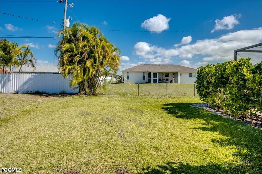 515 SW 29th Terrace Cape Coral FL 33914