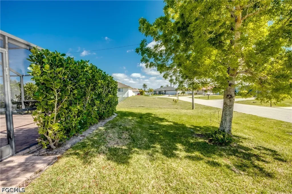 515 SW 29th Terrace Cape Coral FL 33914