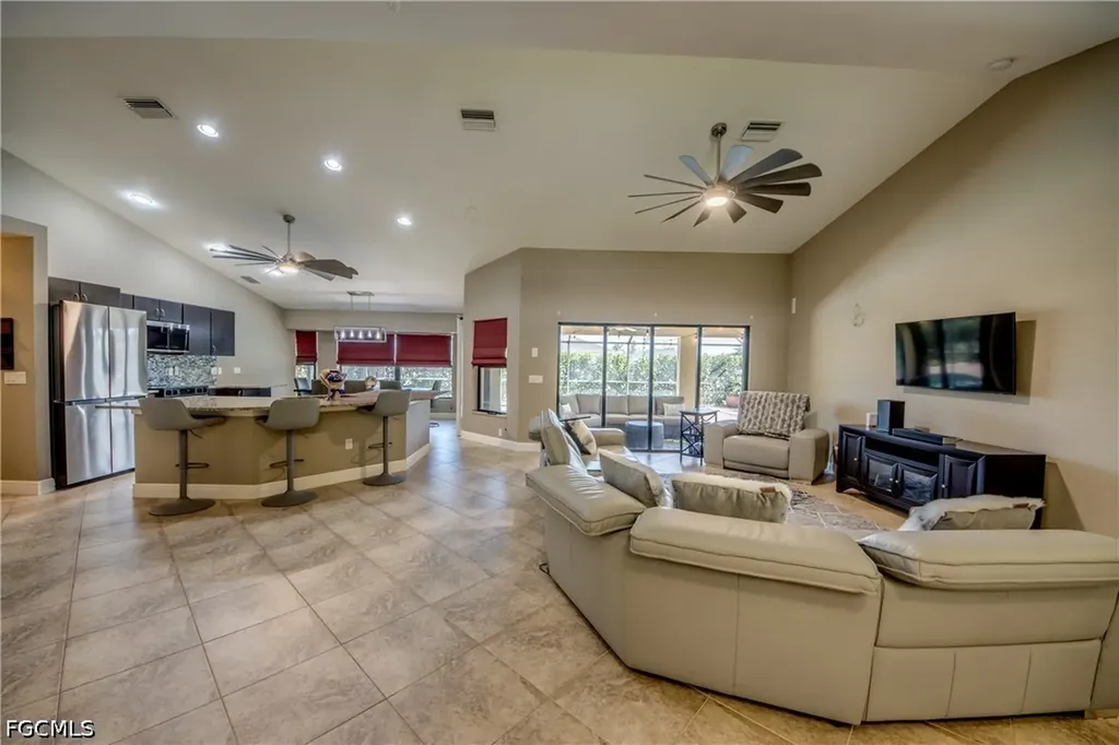 515 SW 29th Terrace Cape Coral FL 33914