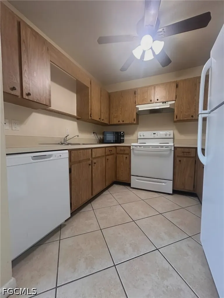 1232 SE 8th Street Cape Coral FL 33990