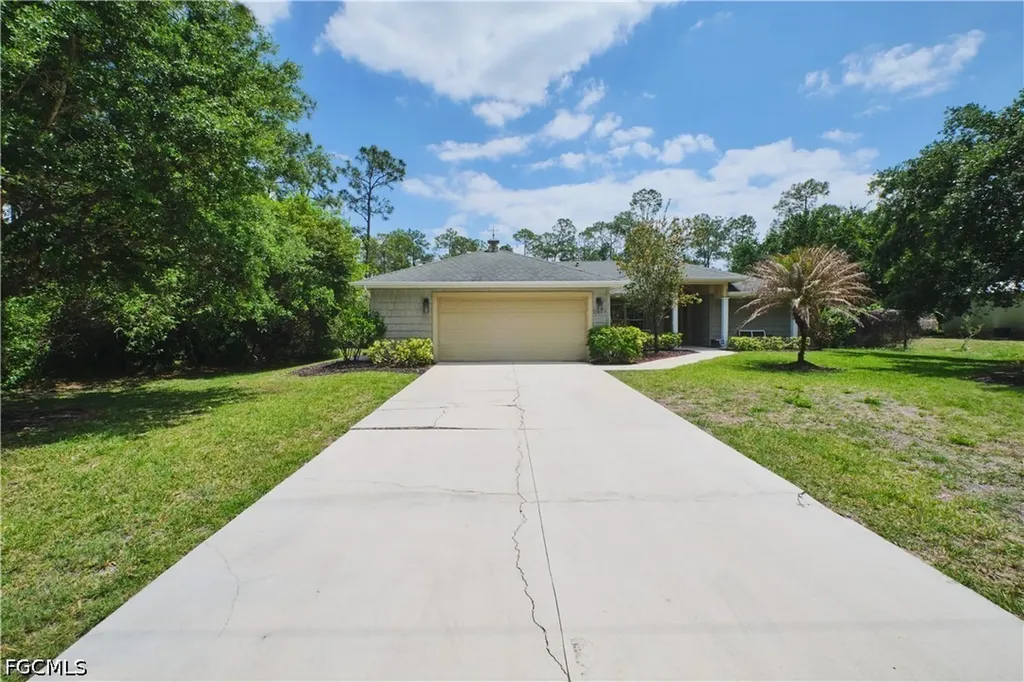 2220 Canton Avenue Alva FL 33920