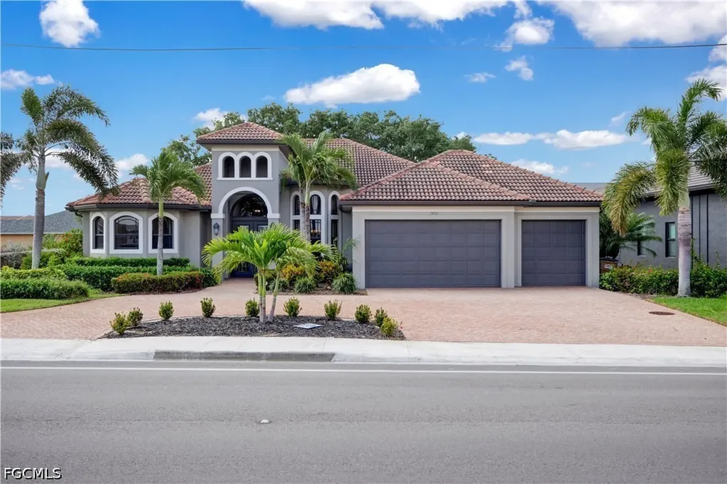 1406 Cape Coral Parkway W Cape Coral FL 33914