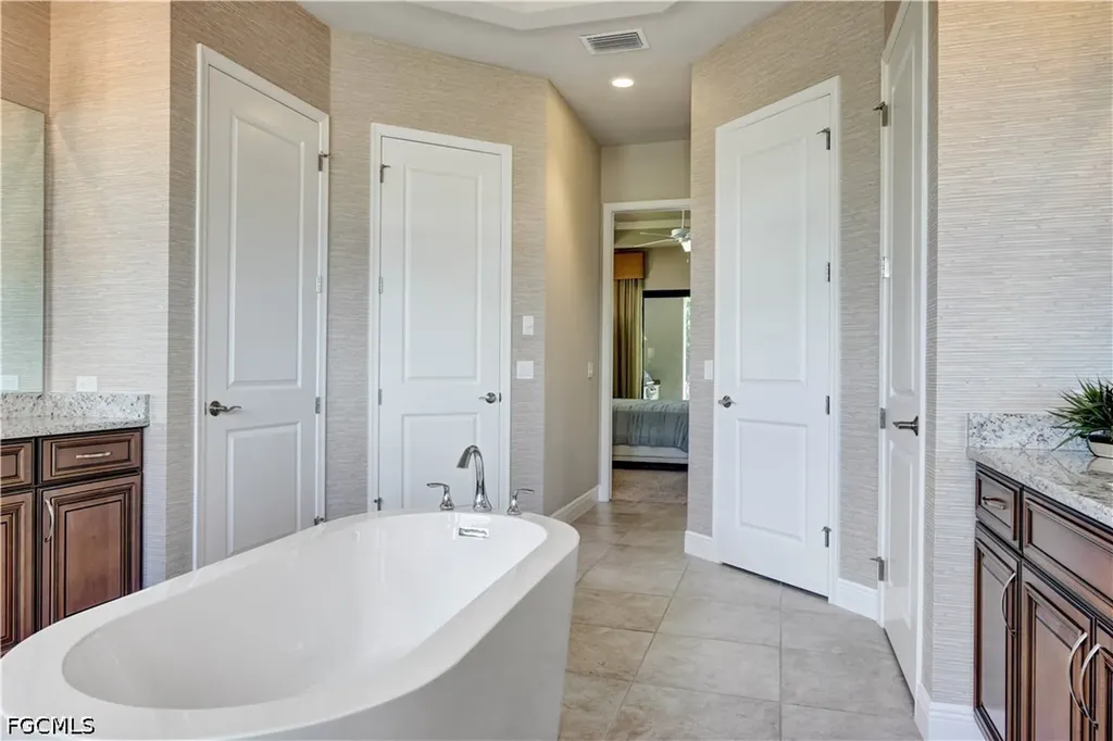 1406 Cape Coral Parkway W Cape Coral FL 33914