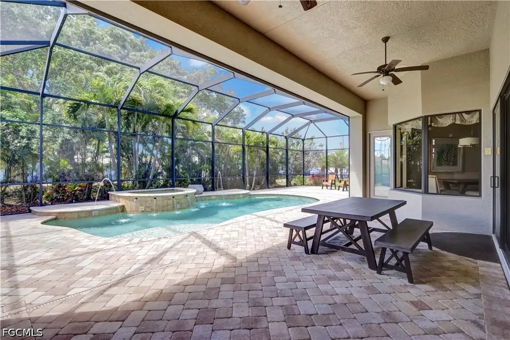 1406 Cape Coral Parkway W Cape Coral FL 33914