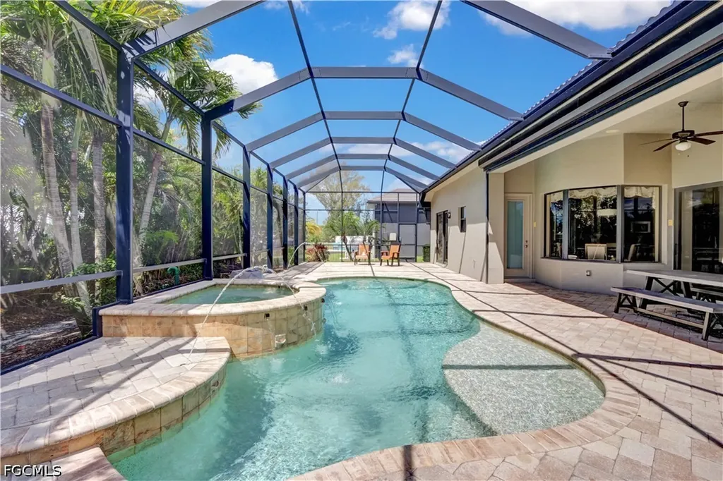 1406 Cape Coral Parkway W Cape Coral FL 33914