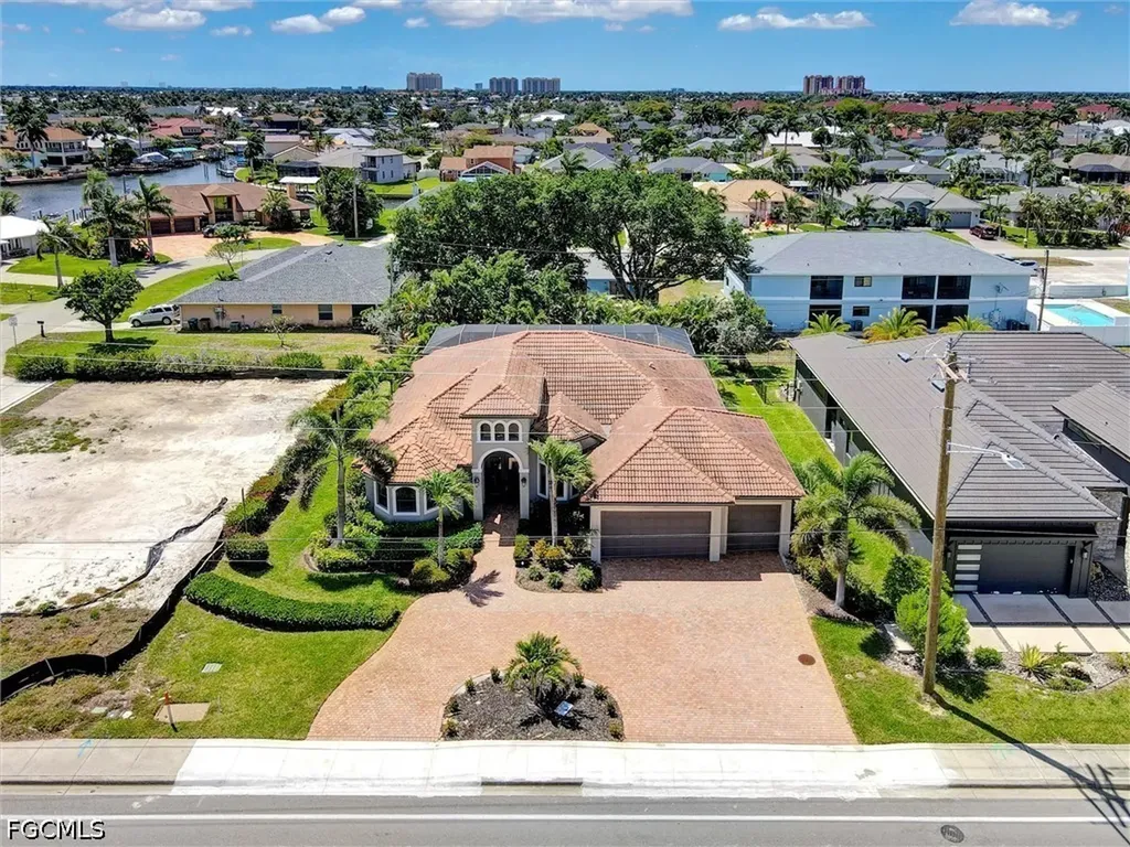 1406 Cape Coral Parkway W Cape Coral FL 33914
