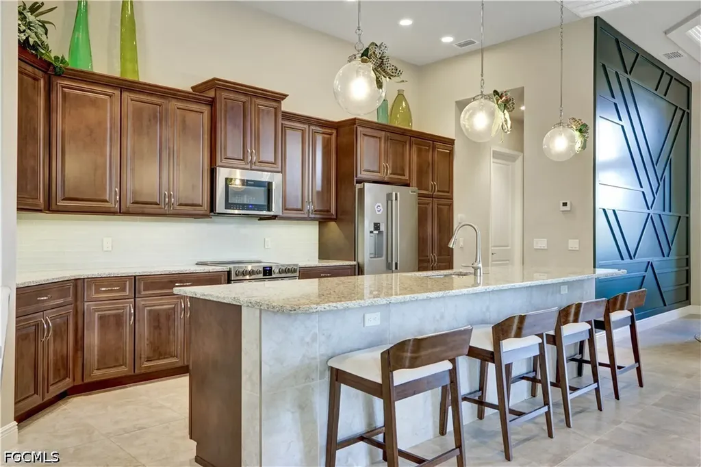 1406 Cape Coral Parkway W Cape Coral FL 33914