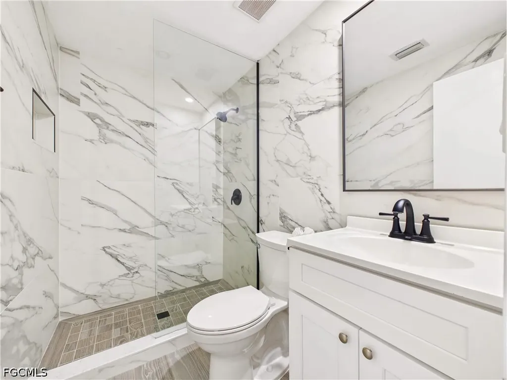 567 13th Street N Naples FL 34102
