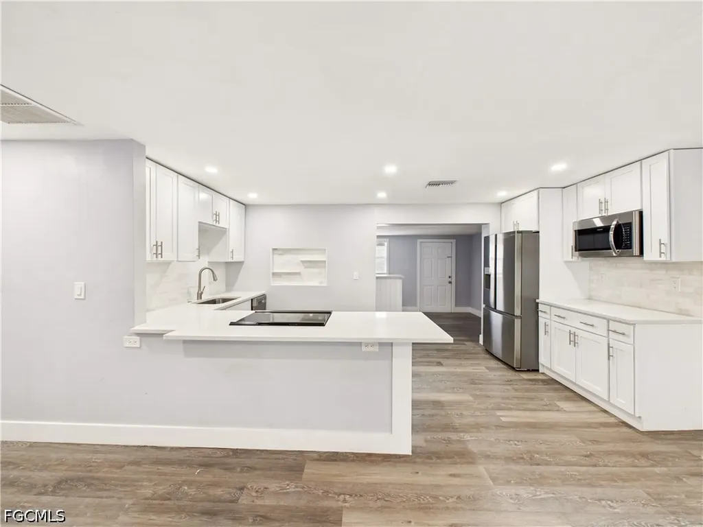 567 13th Street N Naples FL 34102