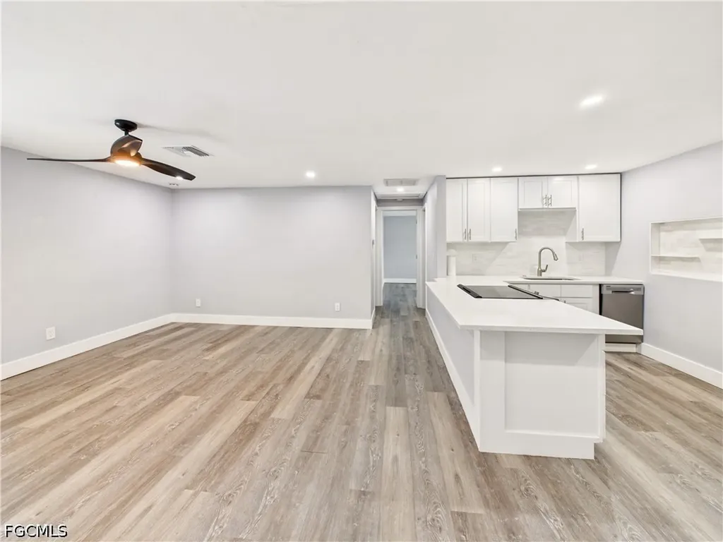 567 13th Street N Naples FL 34102