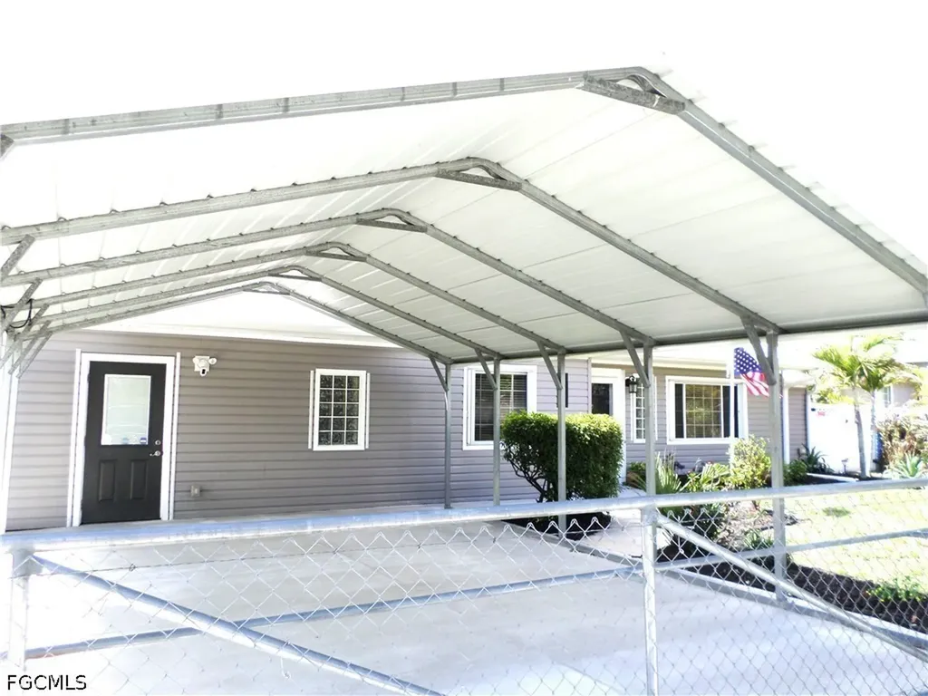 4436 Poinsettia Street Fort Myers FL 33905