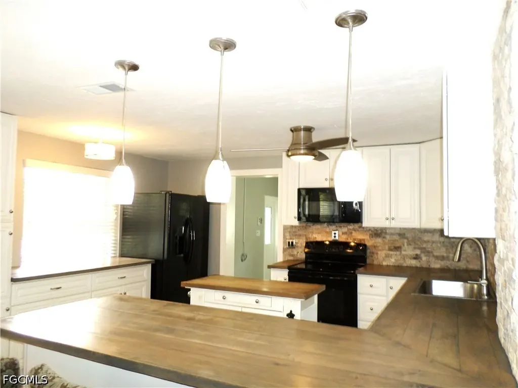 4436 Poinsettia Street Fort Myers FL 33905