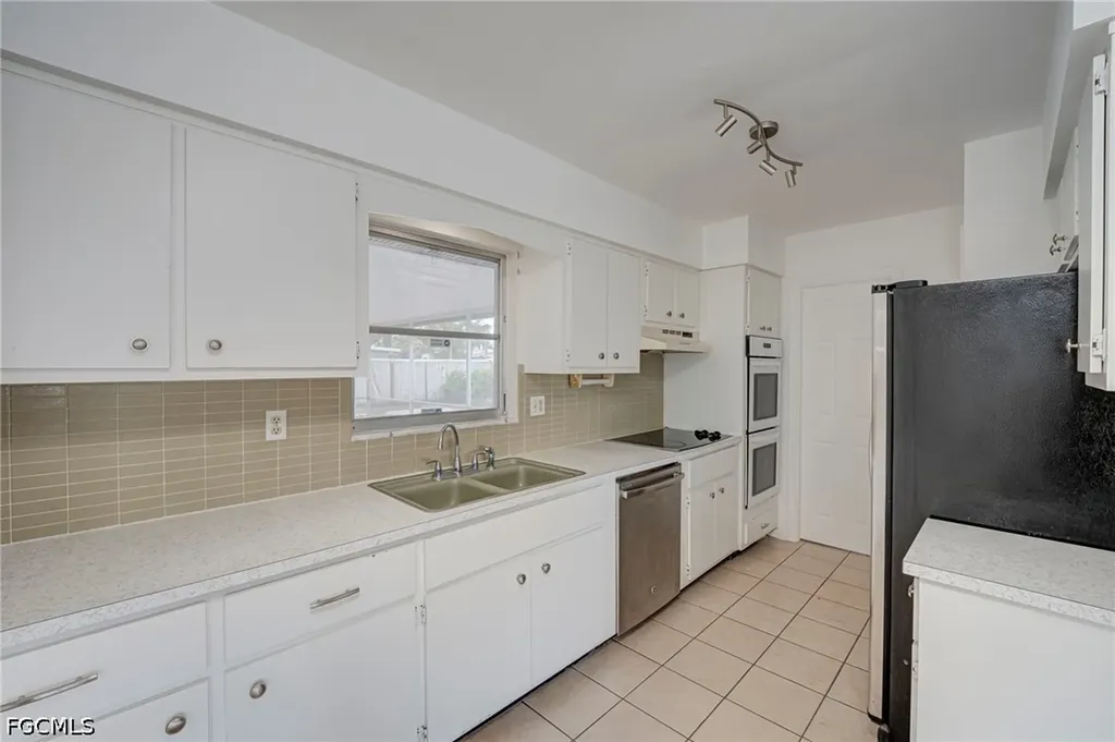 220 Punta Alta Court Lehigh Acres FL 33936
