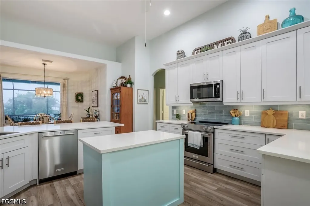 1702 NW 2nd Terrace Cape Coral FL 33993