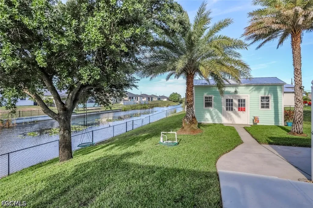 1702 NW 2nd Terrace Cape Coral FL 33993