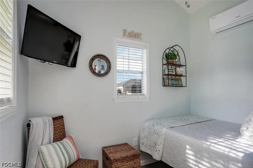 1702 NW 2nd Terrace Cape Coral FL 33993